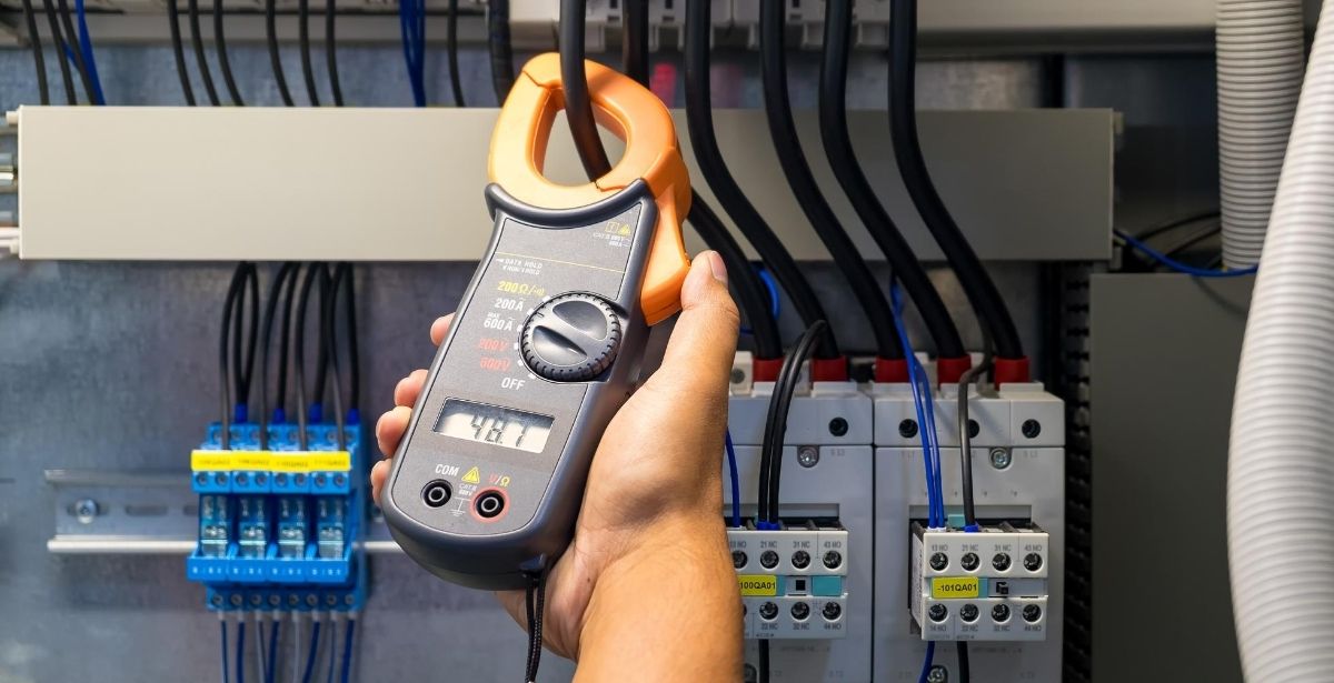 What Does an Electrical Technician Do? | Job Duties